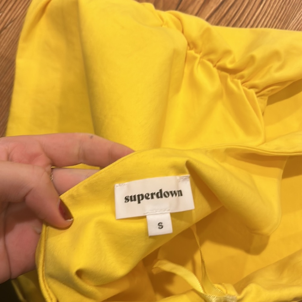 Superdown Revolve Yellow Rouched Off The Shoulder… - image 5